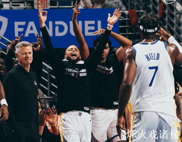 维金斯狂揽30分库里三双助力 勇士力克鹈鹕杯赛继续不败